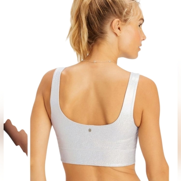 Fabletics Harlyn Medium Impact Sports Bra Silver Glitter Hologram Size Medium - Picture 2 of 7